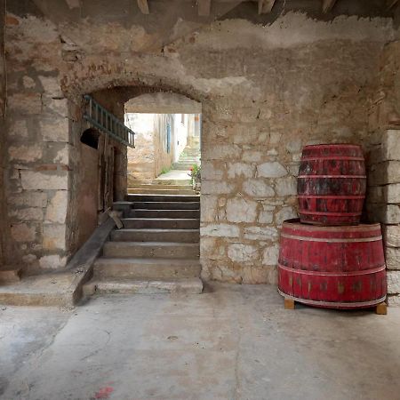 Apartamento Kamena Kuca Pandorovica Kali Exterior foto